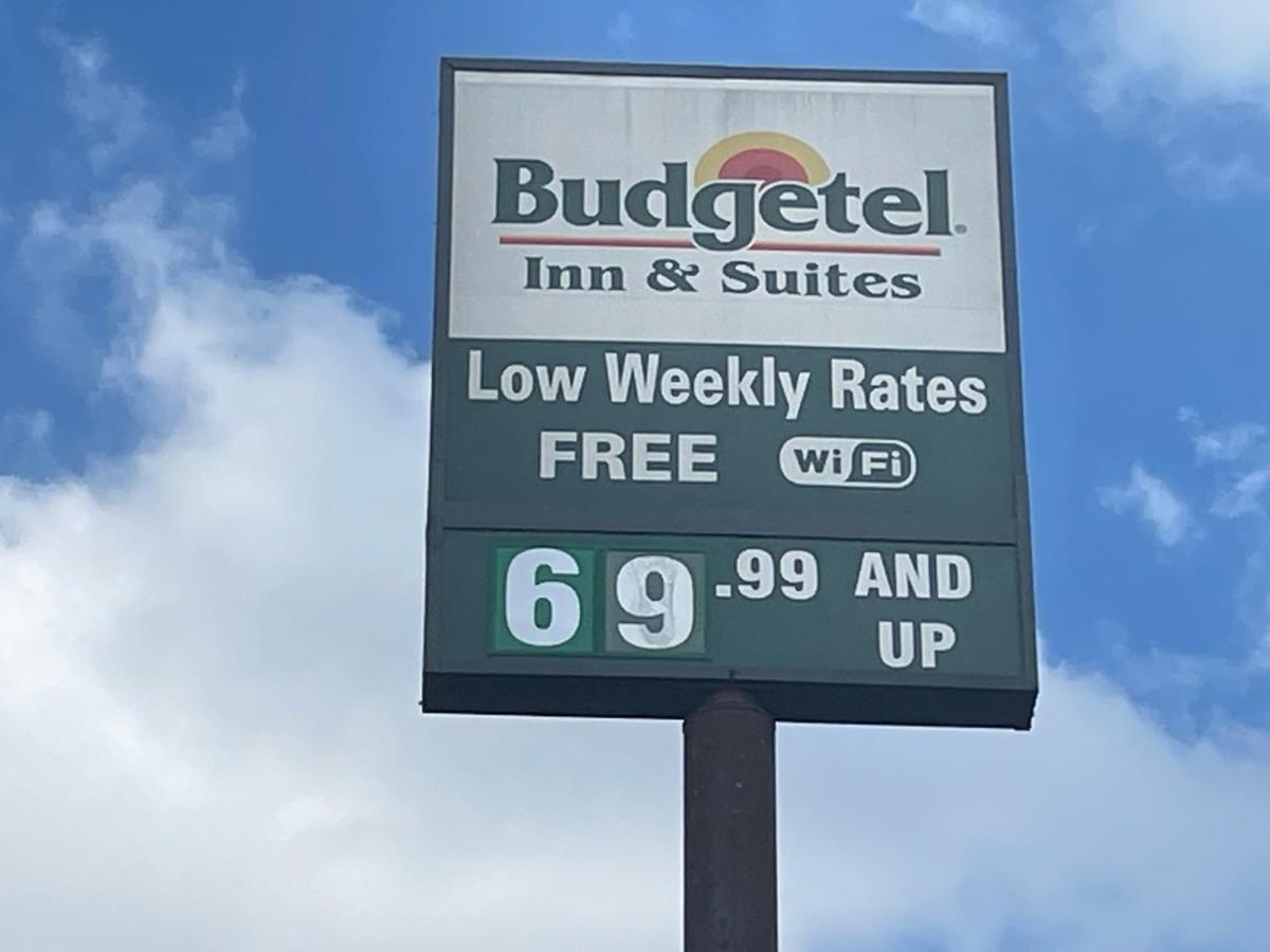 Budgetel Inn And Suites - Louisville Buitenkant foto